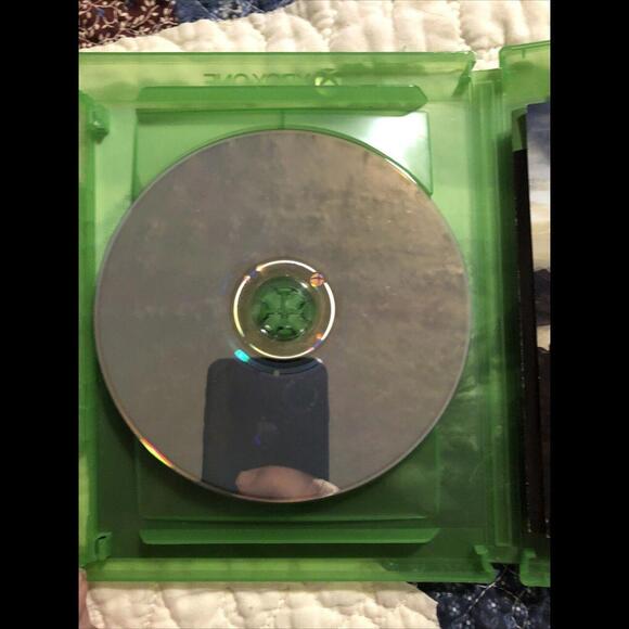 The Elder Scrolls V: Skyrim - Special Edition - Microsoft Xbox One w/ Map - Picture 4 of 5